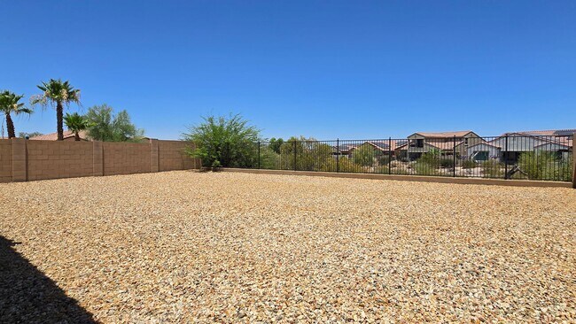 Building Photo - Enjoy the incredible amenities at Estrella Mountain Ranch!