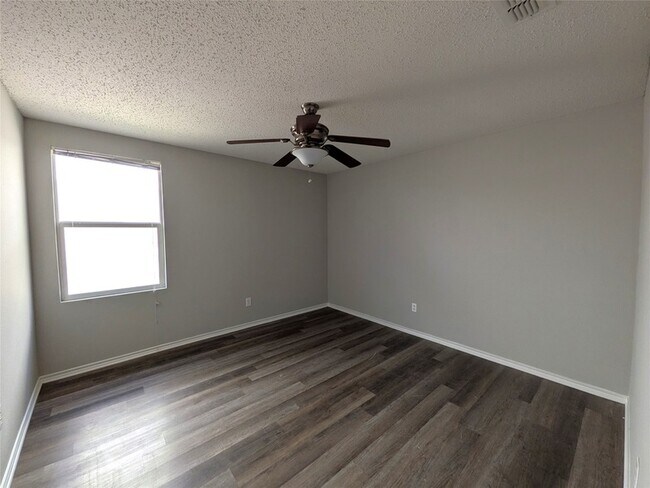 Building Photo - 1736 Carolina Ridge Way