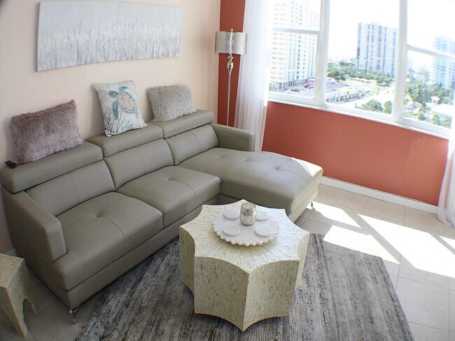 Building Photo - 201 N Ocean Blvd