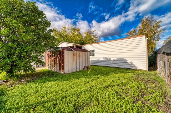 Building Photo - 4741 Fleming Way