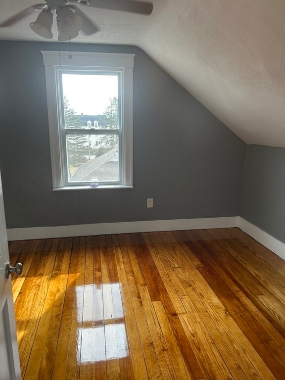 Building Photo - 15 Pine St