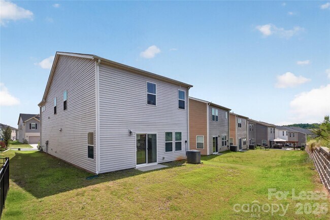 Building Photo - 314 Hyssop Ct