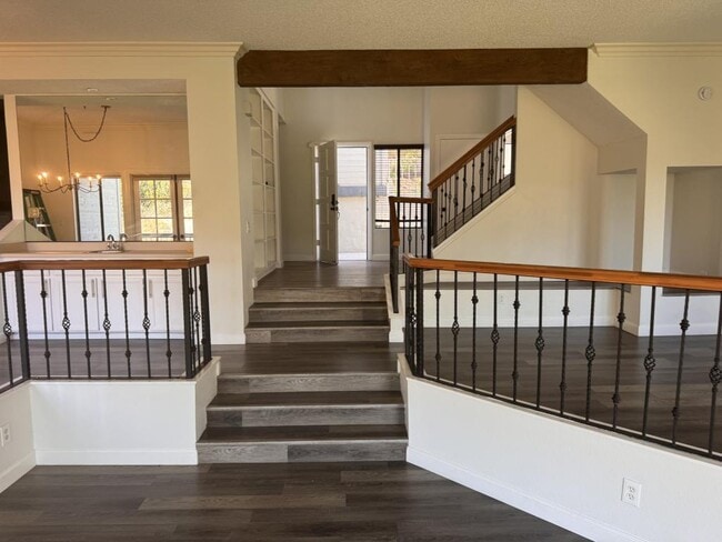 Building Photo - 4629 Villas Ct