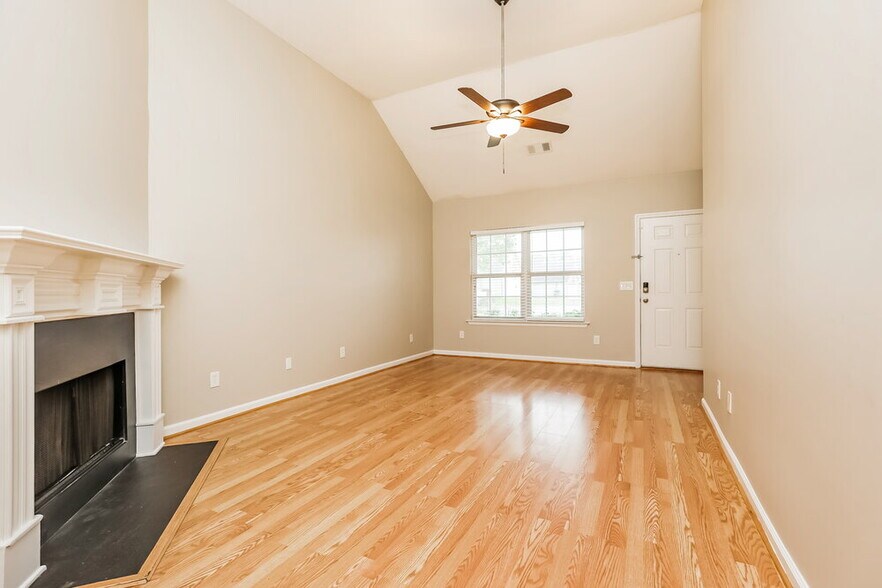 Building Photo - 820 Thomas Bay Ct