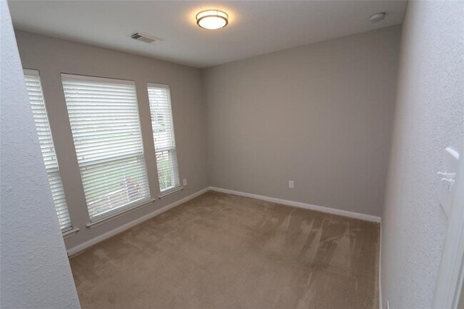 Building Photo - 21611 Mt Elbrus Way