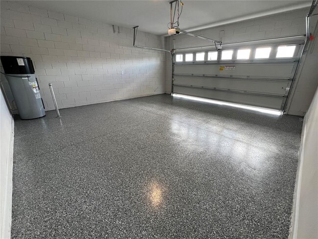 Building Photo - 1024 Griffon Ave