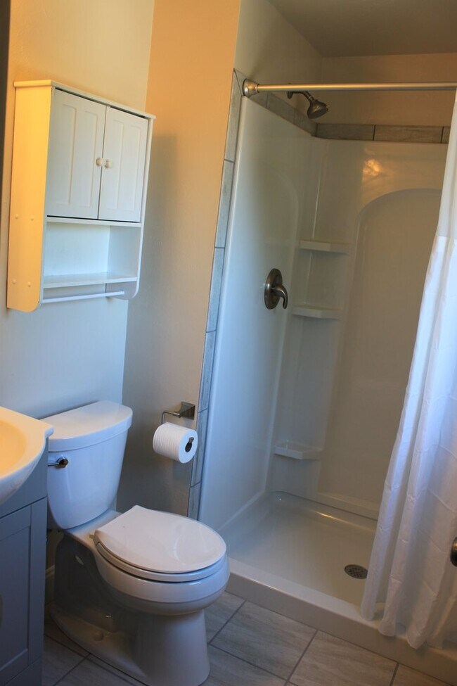 Building Photo - 2130 Crystal River Dr