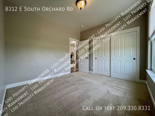 Building Photo - 8312 E Orchard Rd