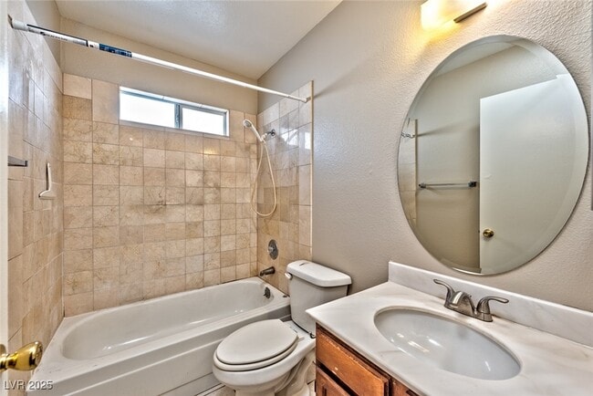 Building Photo - 506 Holick Ave