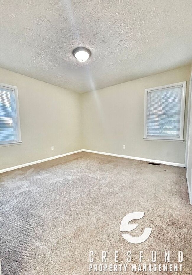 Building Photo - Commuter’s Dream! Gorgeous 3BR/2BA Home by...