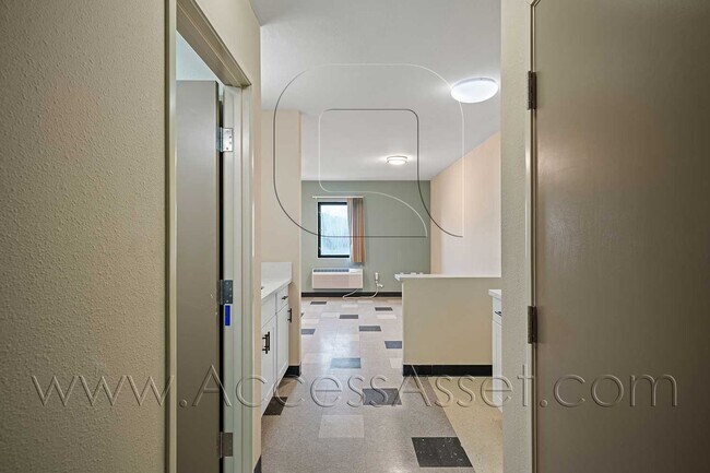 Building Photo - Inviting Cozy Studio With 1 Bath In Mountain Center!