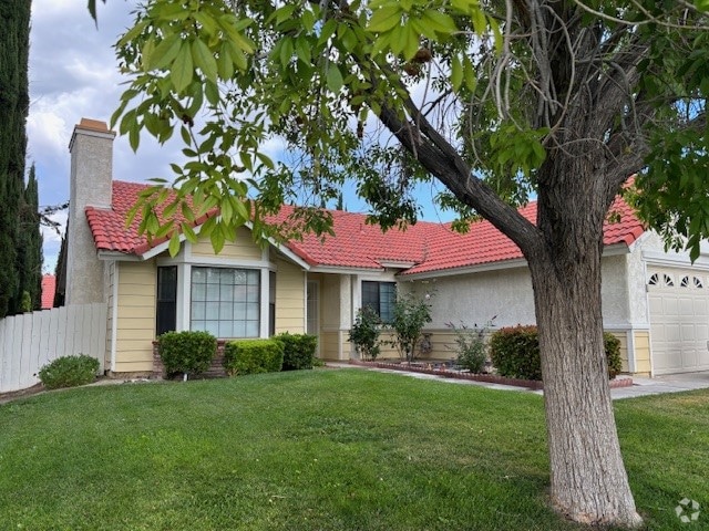 Building Photo - 2856 College Park Dr W