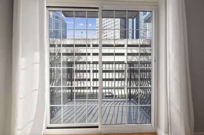 Building Photo - 195 14th St NE