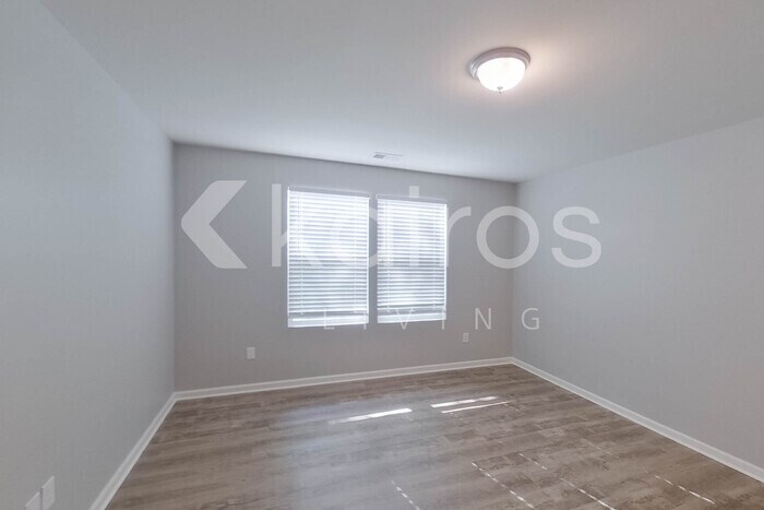 Building Photo - 2509 Upland Cir SE