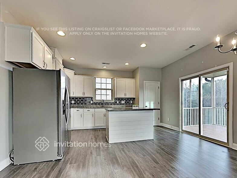 Building Photo - 841 Stable Fern Dr