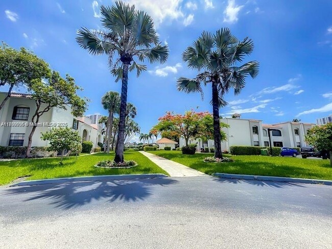 Building Photo - 20911 Leeward Ct