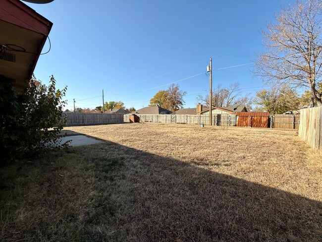 Building Photo - Single Family Home