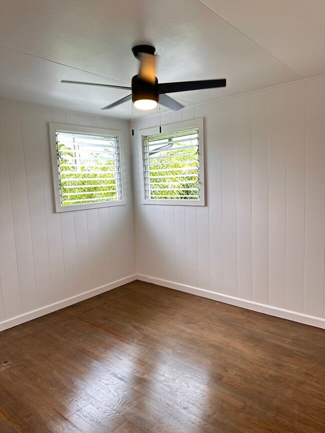 Building Photo - Kaumana Home with Modern Upgrades