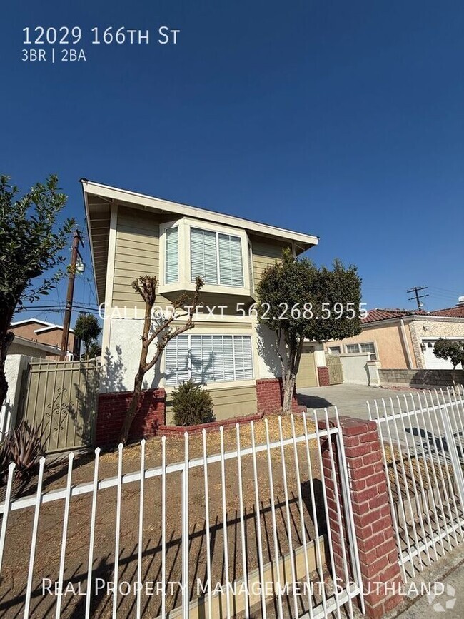 Building Photo - Three Bedroom Two Bath Home for Rent in No...