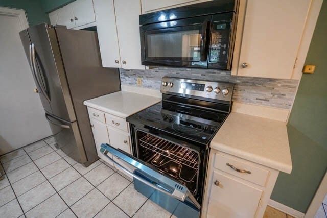 Building Photo - 204 Manor Dr