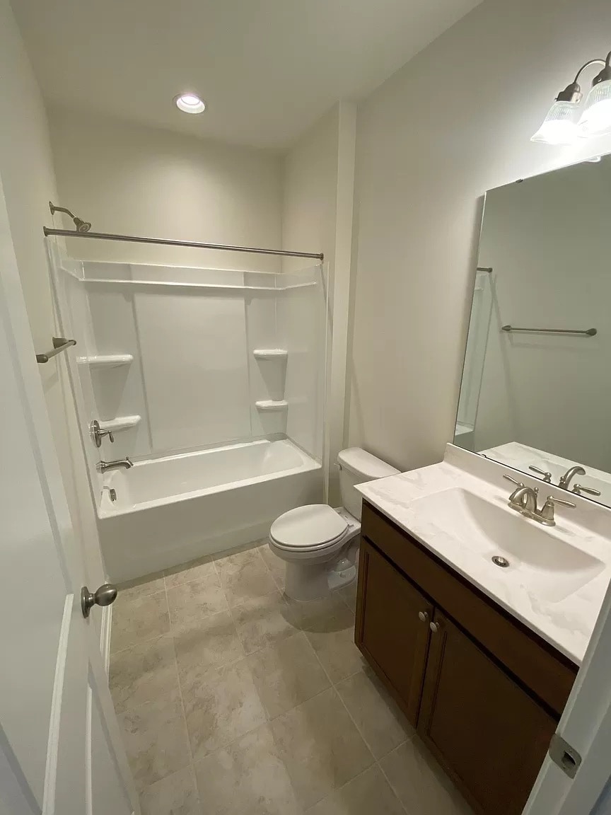 Building Photo - Room in Townhome on Diamond Dove Ln
