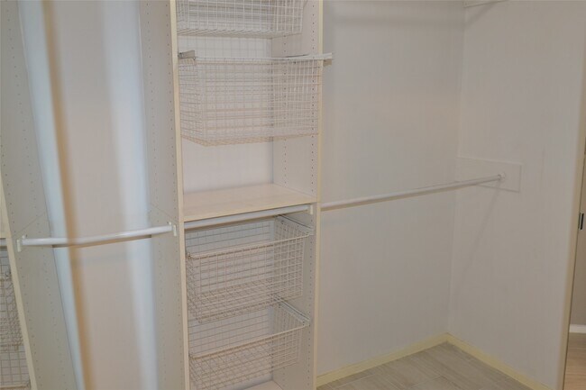 Building Photo - 17014 Blue Mist Dr