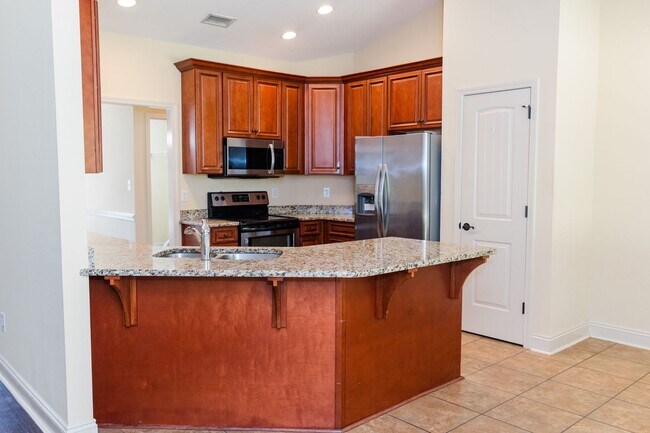 Building Photo - 3 bedrooms, 2 baths in Bay Branch estates!