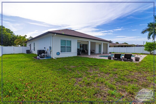 Building Photo - ***ANNUAL LEASE ONLY***PALM RIVER ESTATES*...