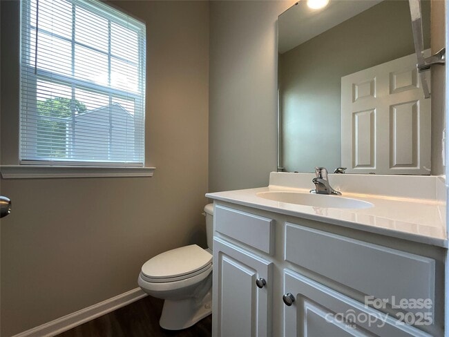 Building Photo - 2111 Arbor Vista Dr