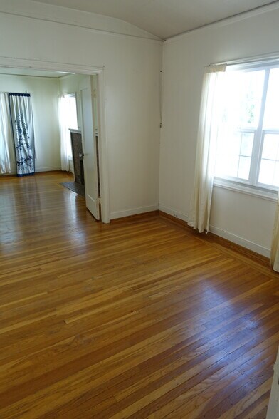 Building Photo - 2573 Virginia St