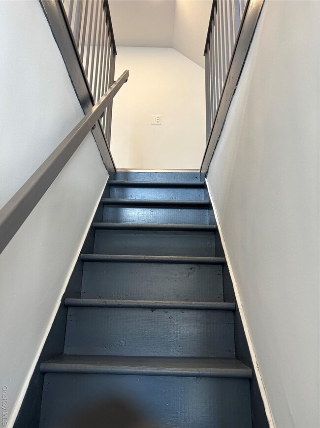 Building Photo - 225 Lexington Ave