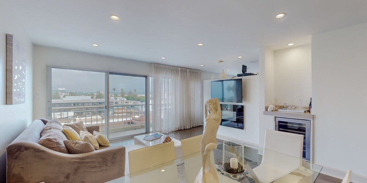 Building Photo - 101 California Ave