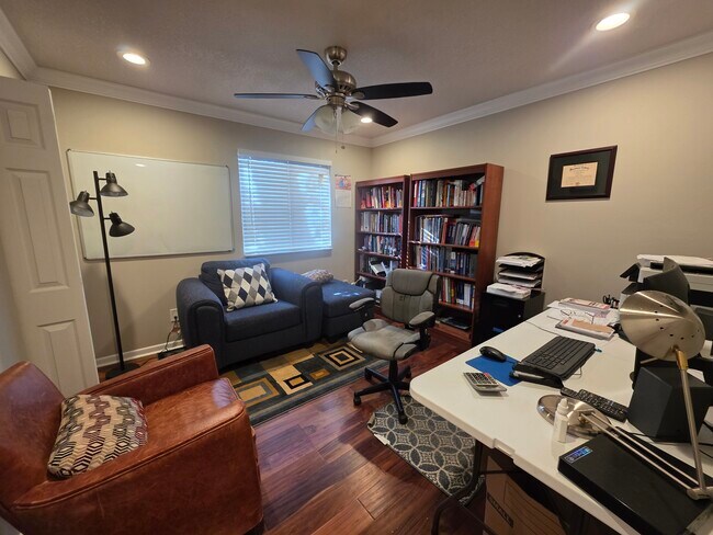 Building Photo - Beautiful Sweetwater Property