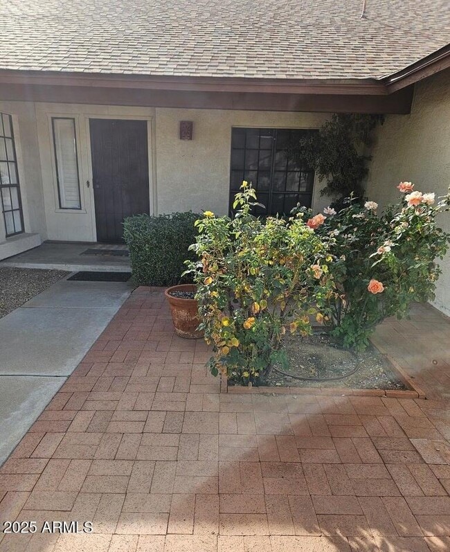 Building Photo - 4325 E Greenway Ln