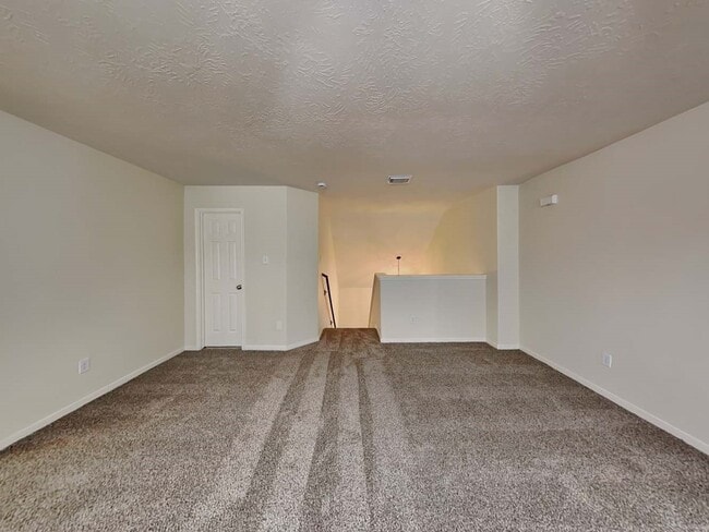 Building Photo - 8619 Discus Dr