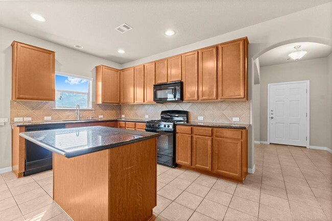 Building Photo - 2827 Lockeridge Oaks Dr