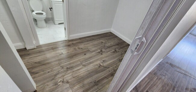 Building Photo - 2175 NE 170th St