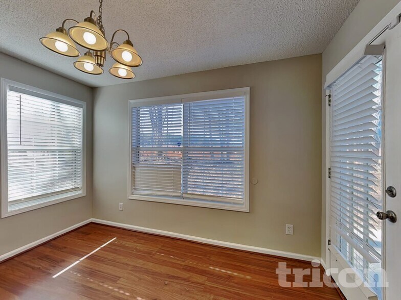 Building Photo - 341 Chase Marion Way