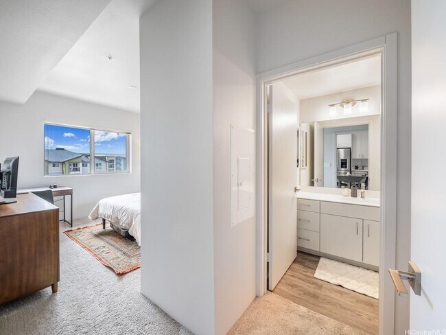 Building Photo - Modern 1-Bedroom Smart Home Condo in Ho'op...