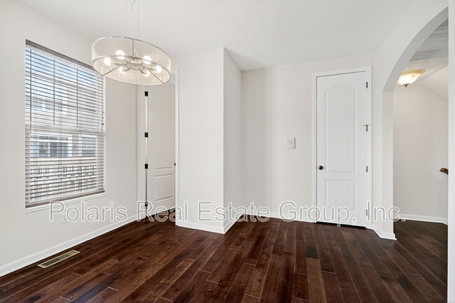 Building Photo - 83 3rd Ave NW