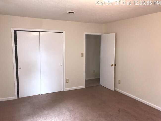 Building Photo - 7035 Darnell St