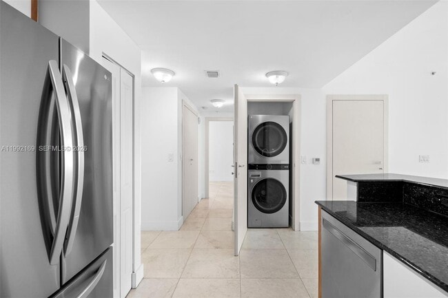 Building Photo - 7918 Harbor Island Dr