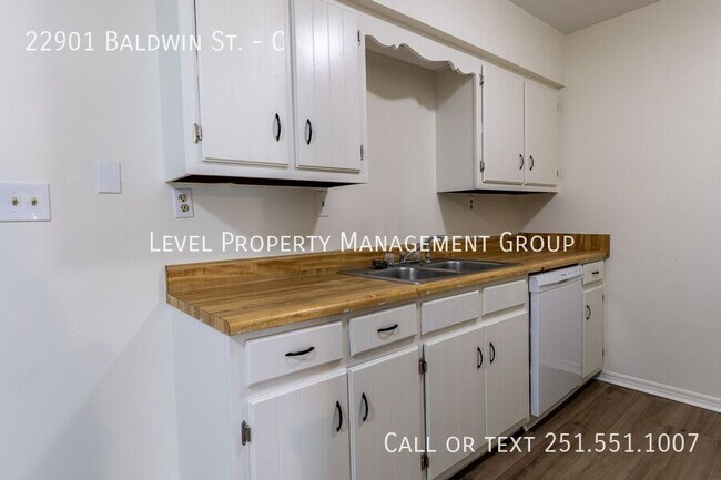 Building Photo - 22901 Baldwin St