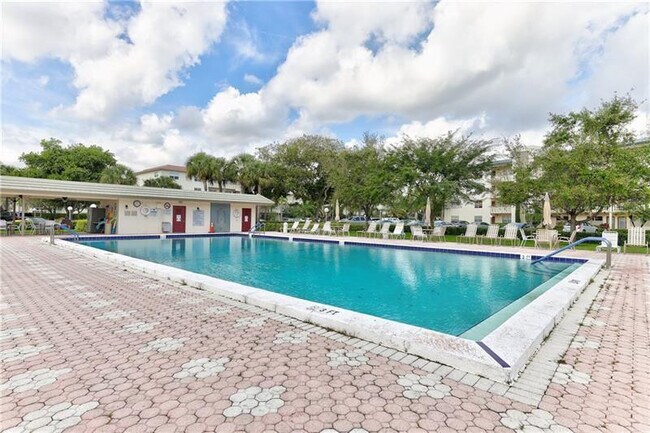 Building Photo - 3305 Aruba Way