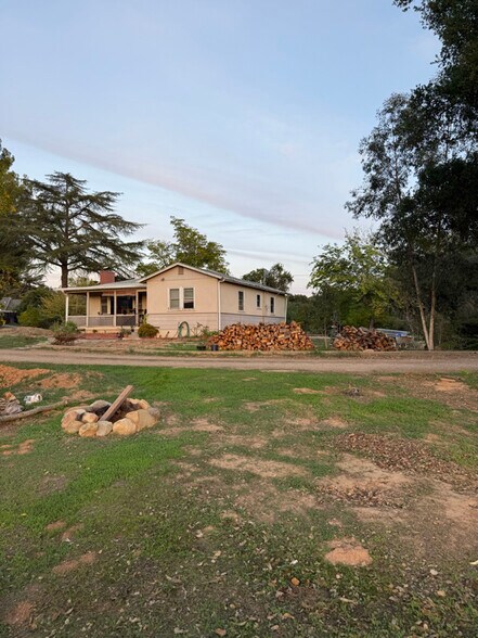 Building Photo - 1210 Woodland Ave