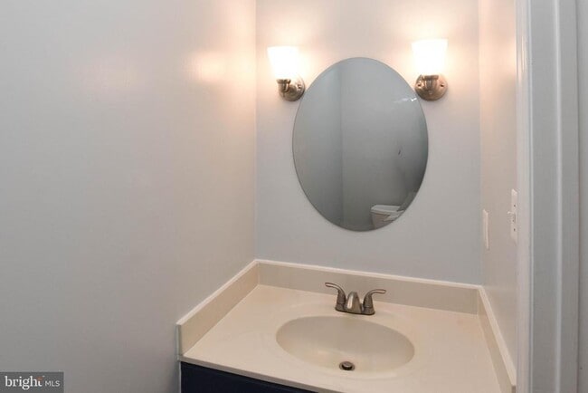Building Photo - 5843 Wye Oak Commons Ct