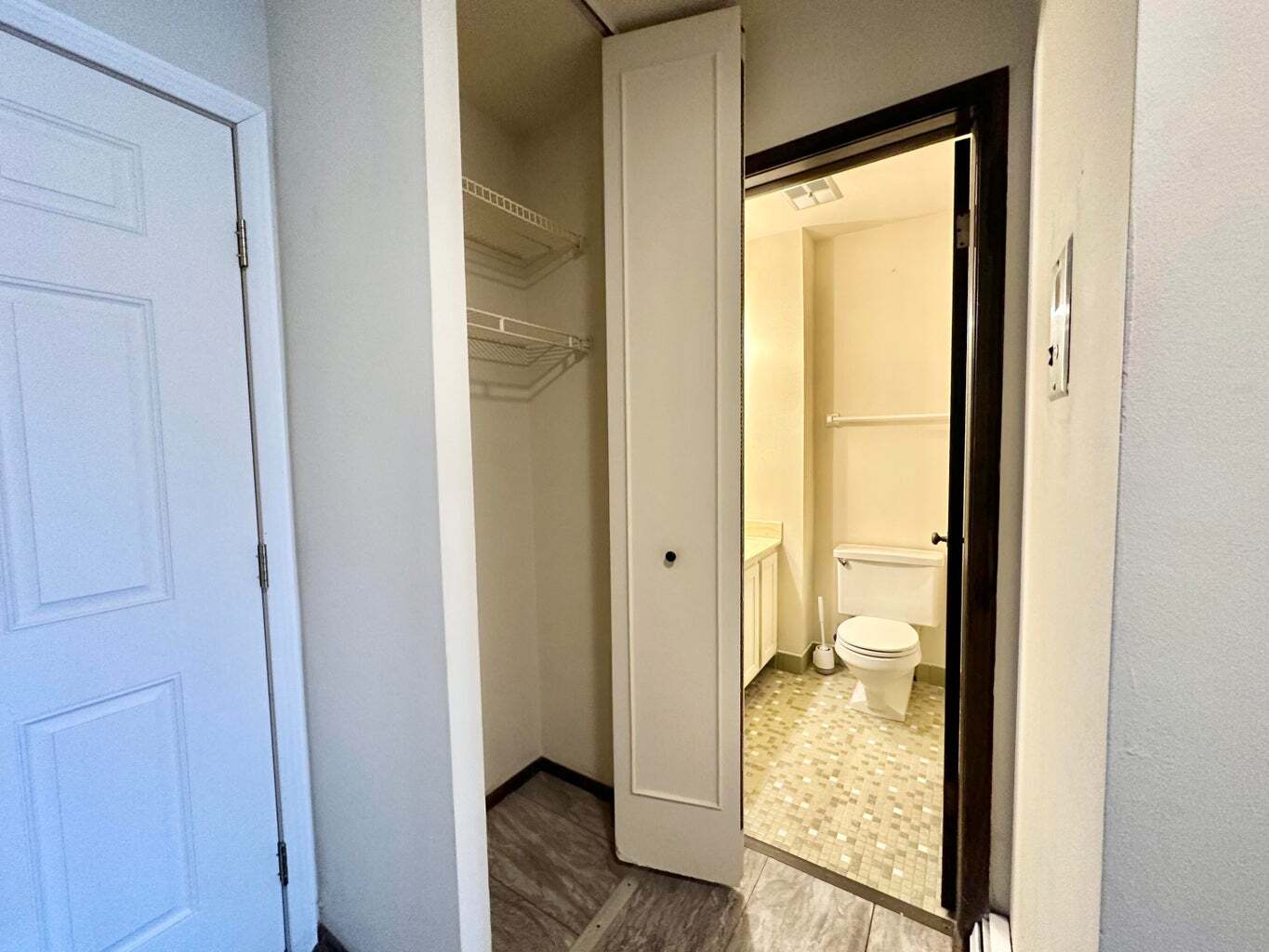 Building Photo - 11958 W Mill Rd