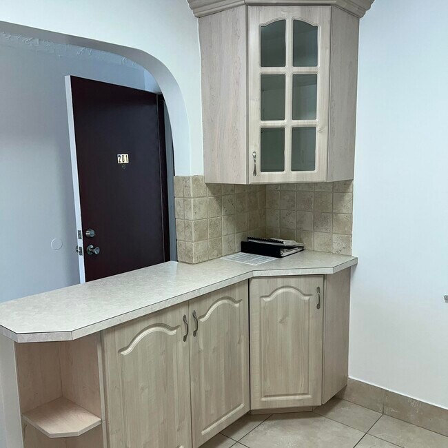 Building Photo - 2302 Sunrise Blvd