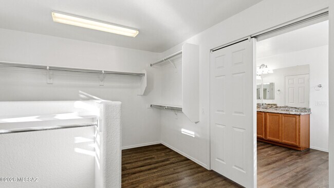 Building Photo - 33915 S Colony Dr