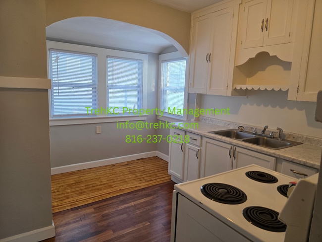 Building Photo - 5112 Olive St